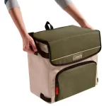 Manos agarran Conservadora Bolso Térmico Coleman 54 Latas