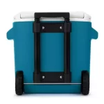 Parte trasera con rudas de Conservadora Coleman Chiller 28QT